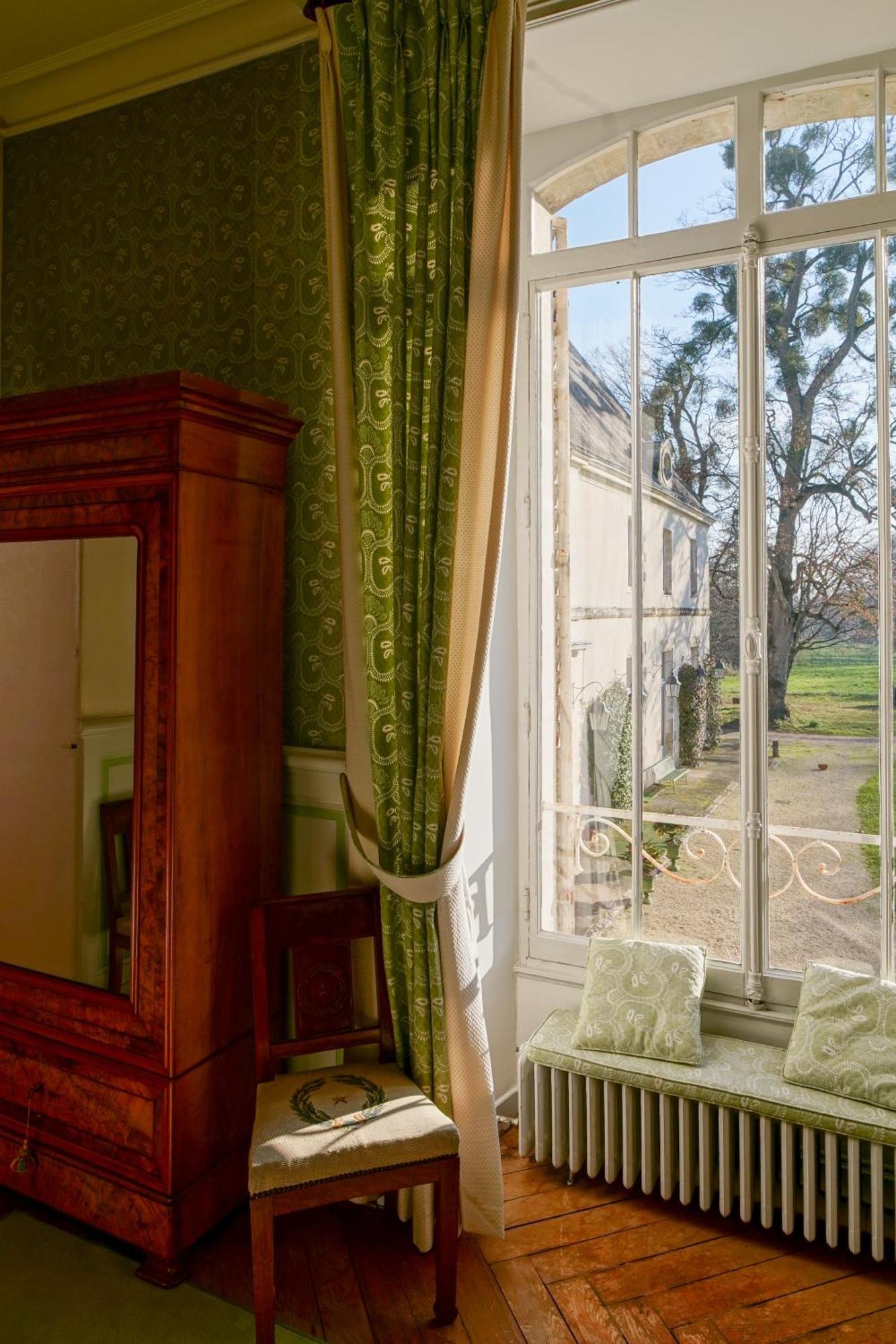 Chateau De Thouare Luaran gambar